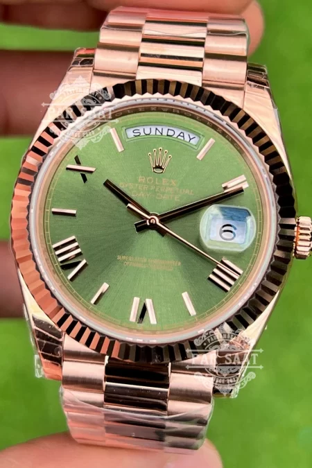 Rolex Day-Date Everose Gold Olive Green Roman 40